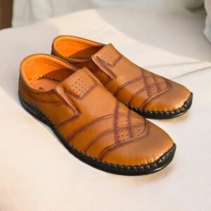 গরুর চামড়া দিয়ে তৈরি জুতা {কোড নং20}